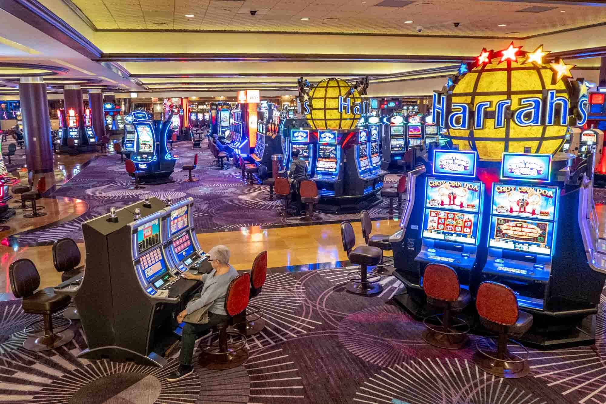 Slot Makinesi Kombinasyonları: Kazanma Şansını Artırma